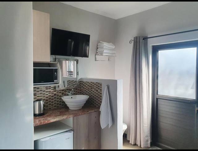 1 BEDROOM PROPERTY TO RENT IN RIETONDALE